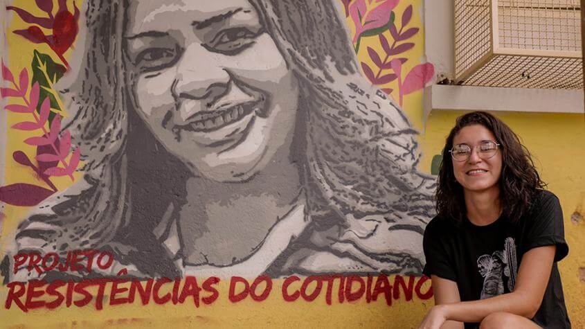 Autenticidade marca os trabalhos da aluna de Design Gráfico, Yasmin Santana