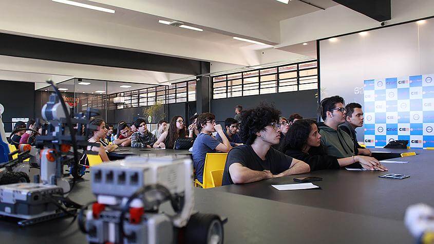 UNIVEM ESCOLAS - Programa é retomado em formato online