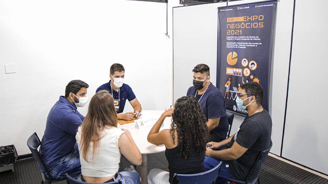 Sétima edição da Rodada de Negócios do Univem reuniu ex-alunos da instituição como avaliadores e investidores para projetos acadêmicos