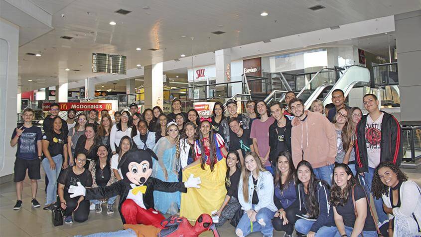 CineTrote promove inclusão social e lazer as crianças e jovens do ProCria