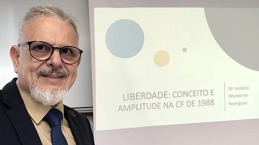 Docente do Programa de Mestrado do UNIVEM, Prof. Horácio Wanderlei Rodrigues,  compartilha conhecimento com universidade de   Curitiba
