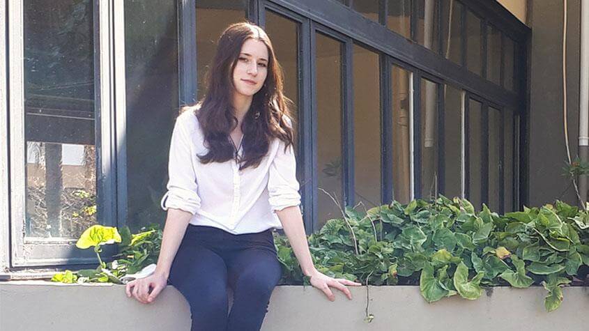 NOTA 10! Ex-aluna de Design Gráfico, Ana Dezani, vence desafio em Semana de Identidade Visual