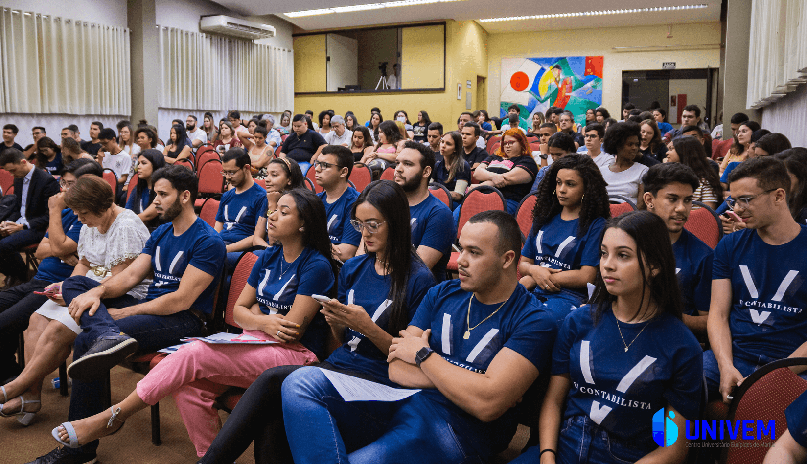Alunos do curso de Ciências Contábeis do Univem se reuniram nesta segunda-feira para realização da 5ª edição do evento Eu Contabilista